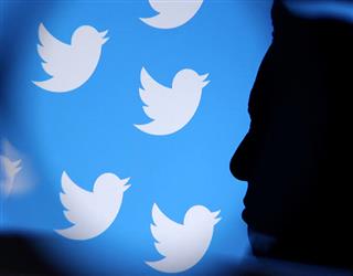 In the midst of ongoing plans for Twitter, Elon Musk unveils the "Live Tweeting" feature.