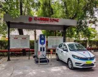 Mahindra collaborates with three EV infrastructure companies for setting charging stations .