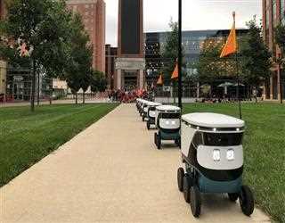 In Miami, Uber Eats will deliver food using robots that stroll on the sidewalk.