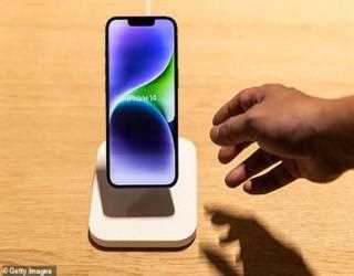Apple warns that problems in China's COVID system will affect iPhone shipments.